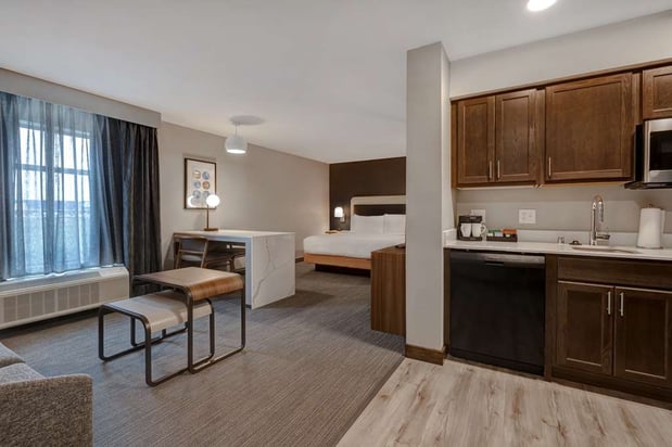 Images Homewood Suites by Hilton Oak Creek Milwaukee