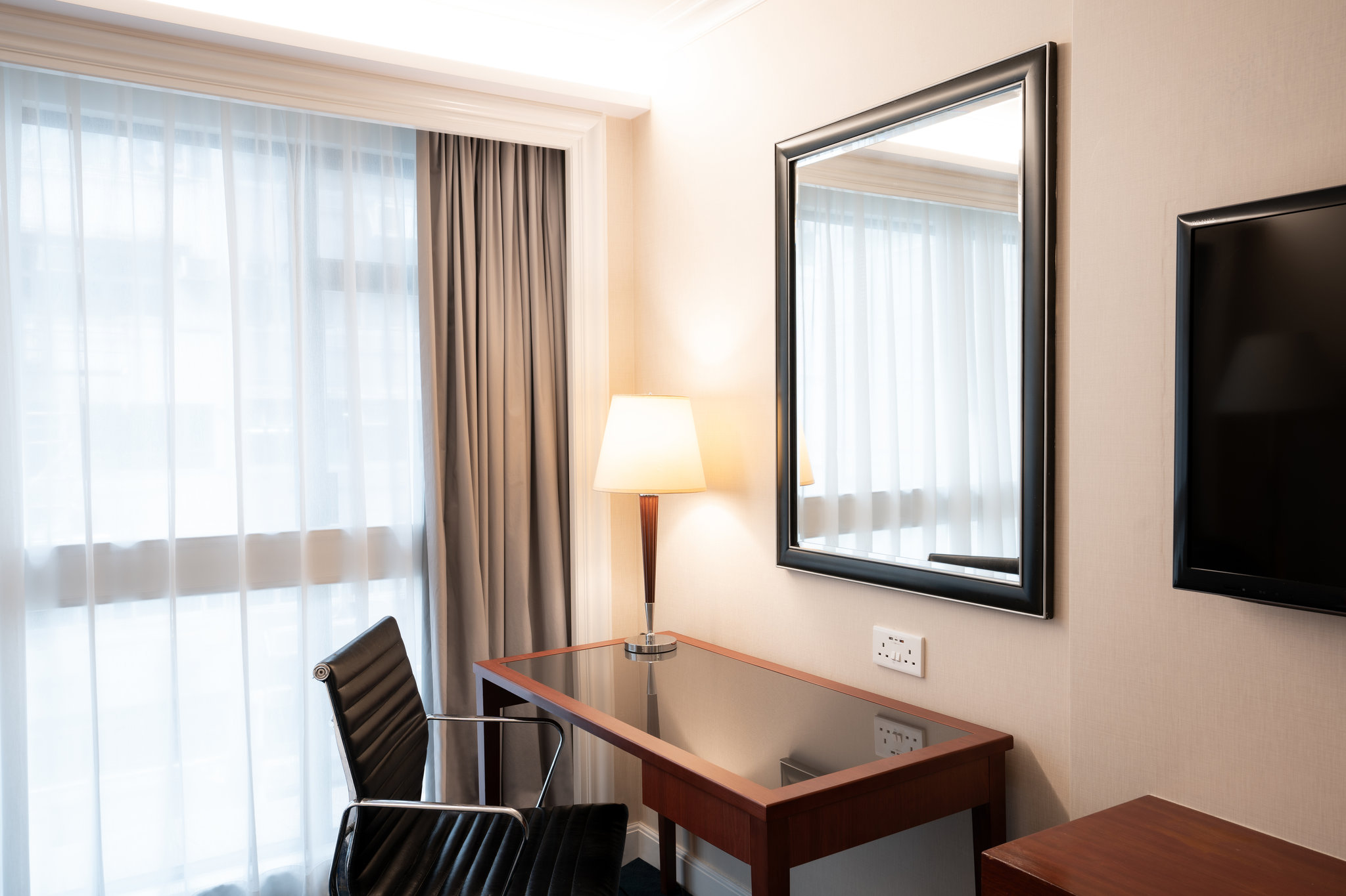 Images Holiday Inn Golden Mile Hong Kong by IHG