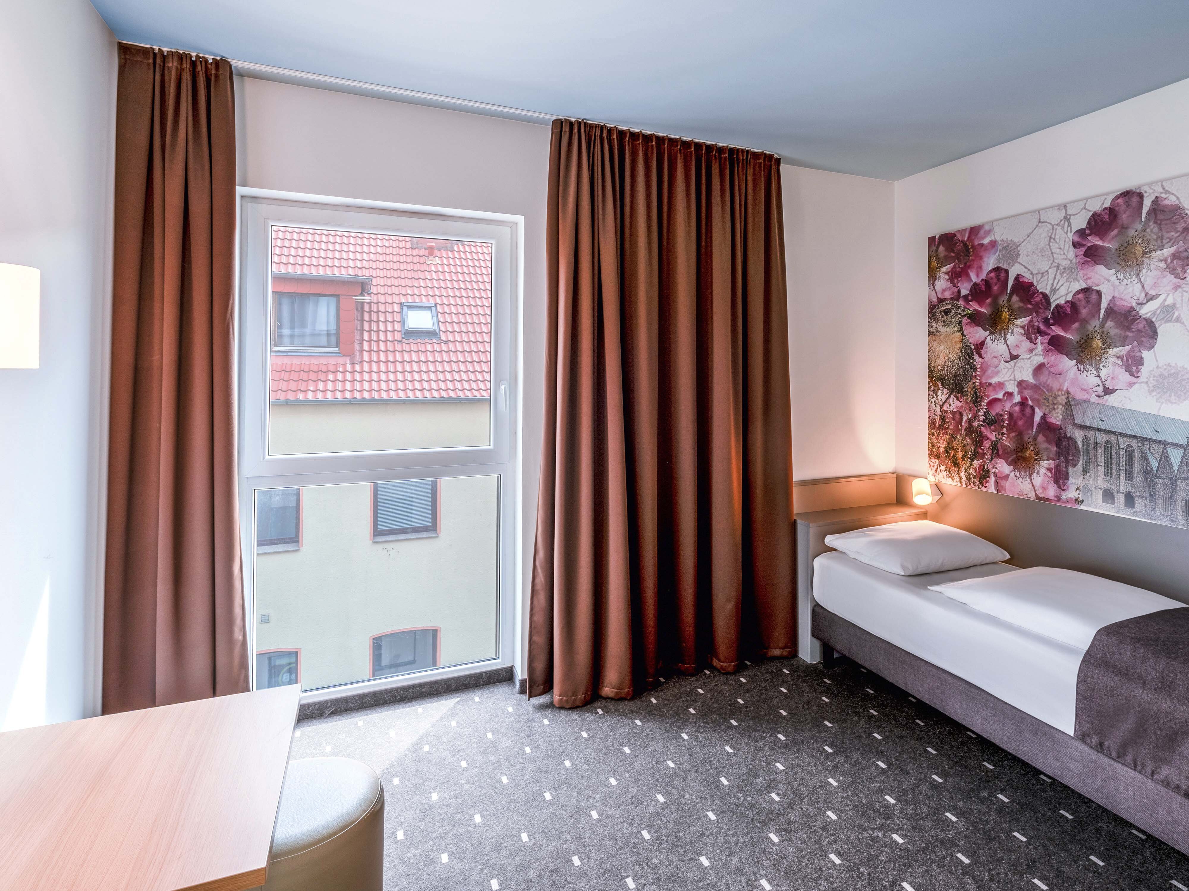 Bilder B&B HOTEL Hildesheim