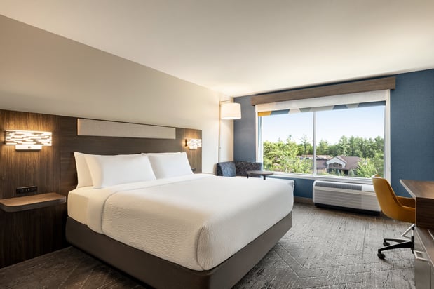 Images Holiday Inn Express & Suites Rhinelander by IHG