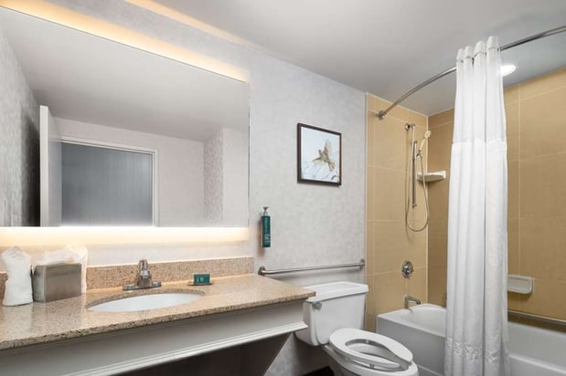 Images DoubleTree by Hilton Hotel Hartford - Bradley Airport