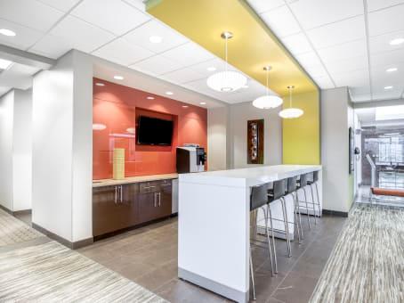 Regus - Massachusetts, Wakefield - Edgewater Place Photo