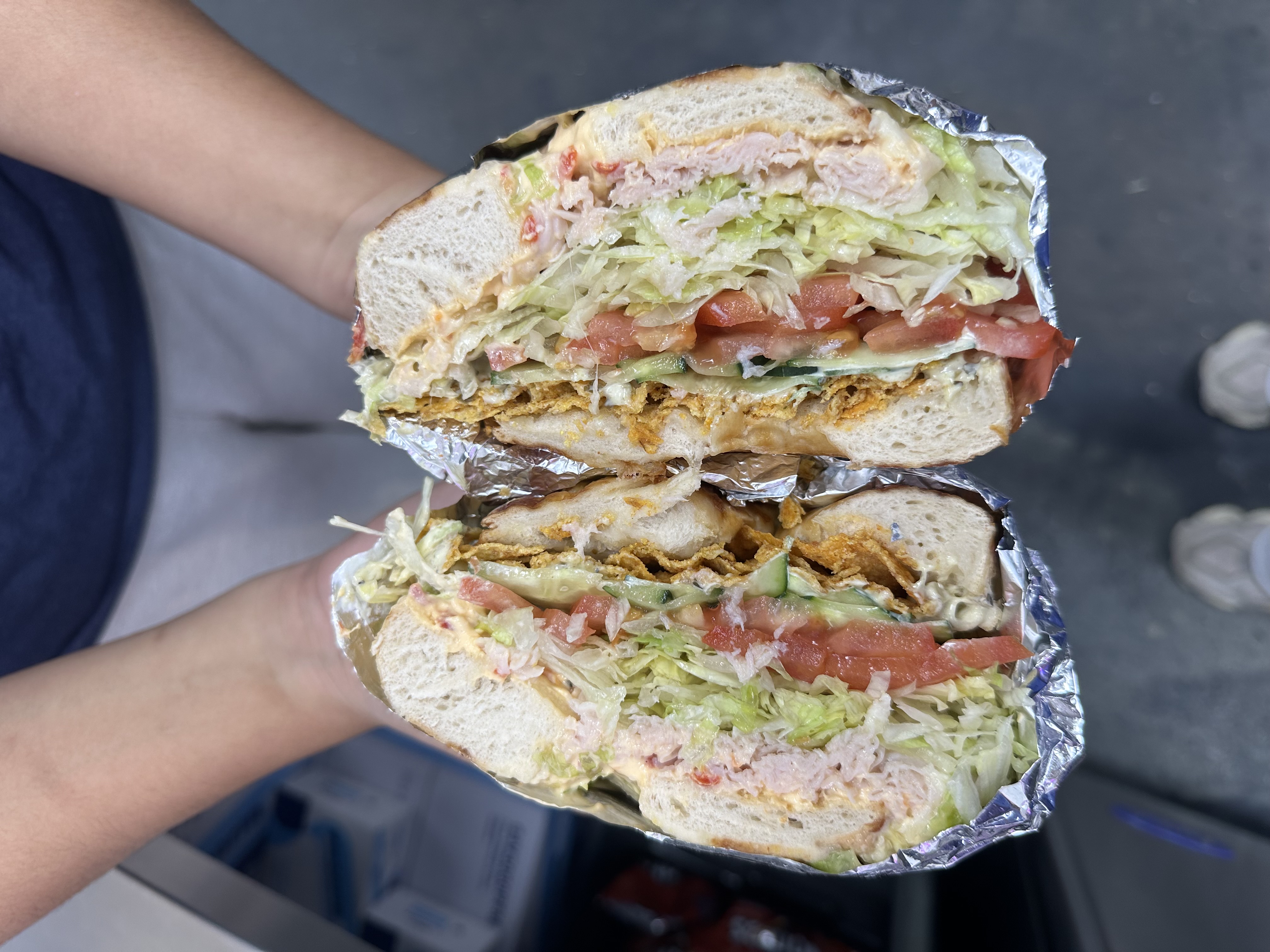 Fresh sliced meats and veggies, house made cream cheeses steamed to perfection on NY bagels = pure deliciousness!!