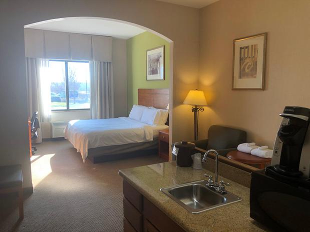 Images Holiday Inn Express & Suites Howell, an IHG Hotel