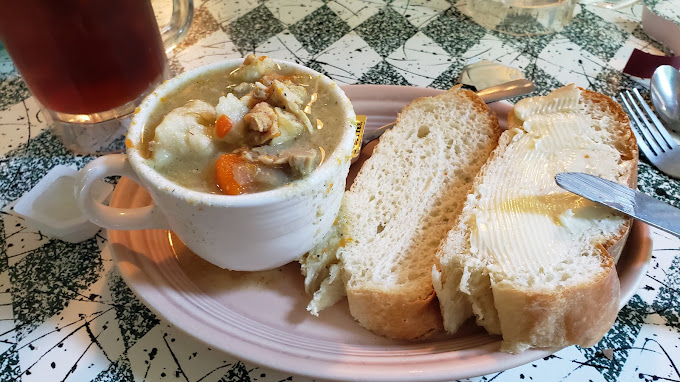 Summer Kitchen Restaurant Logo