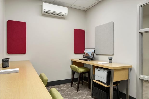 Images Hilton Garden Inn Cleveland Airport