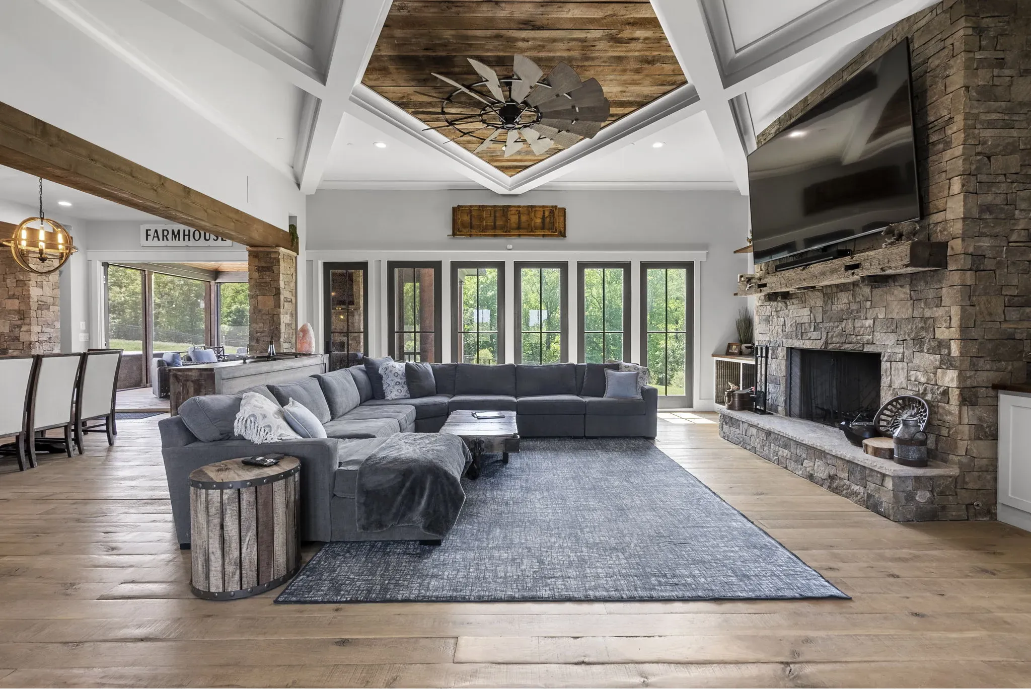 Custom Home on Stringtown Road Clarksburg, MD - Living Room