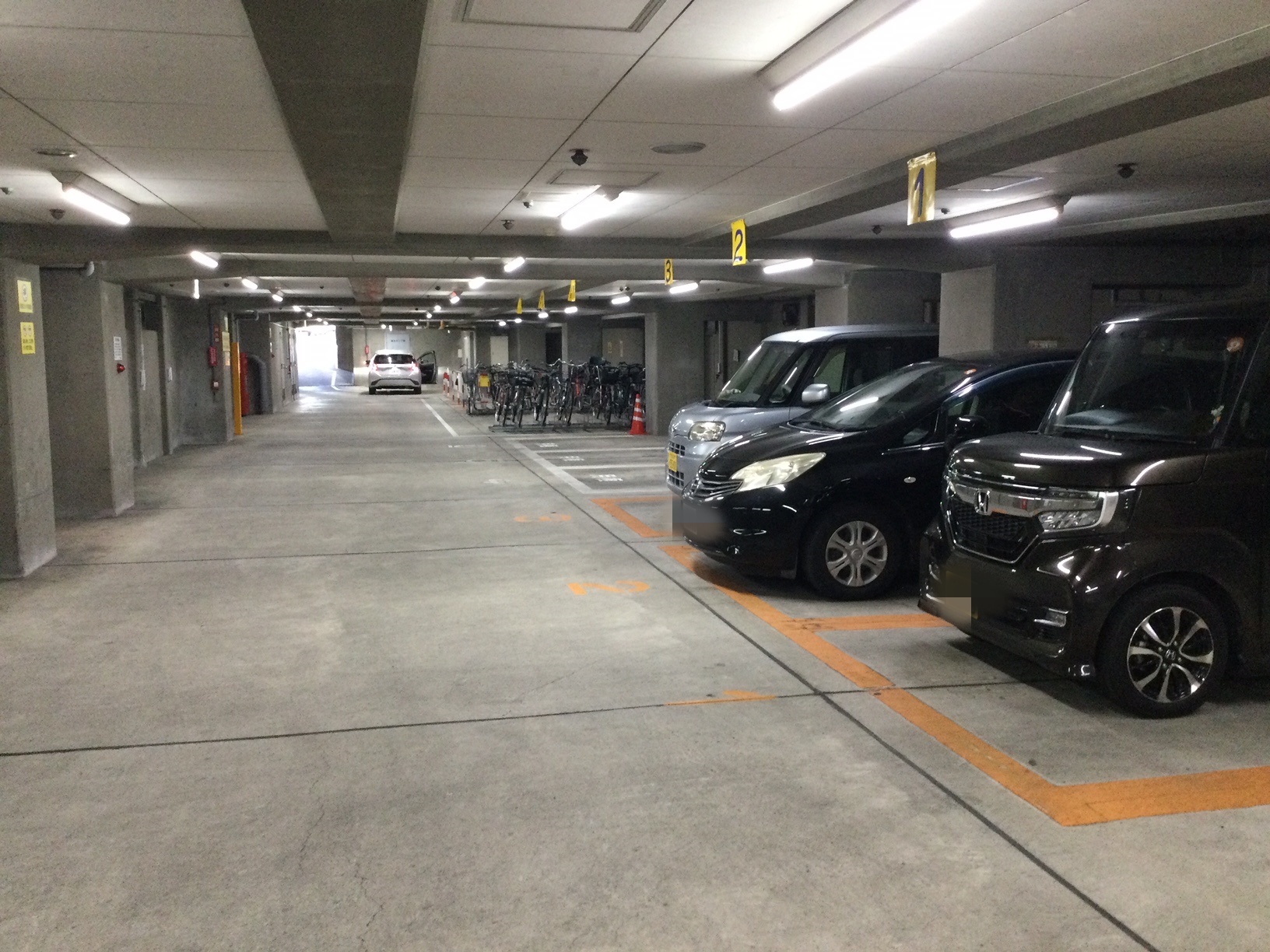 Images ONE PARK上尾アークエムビル駐車場