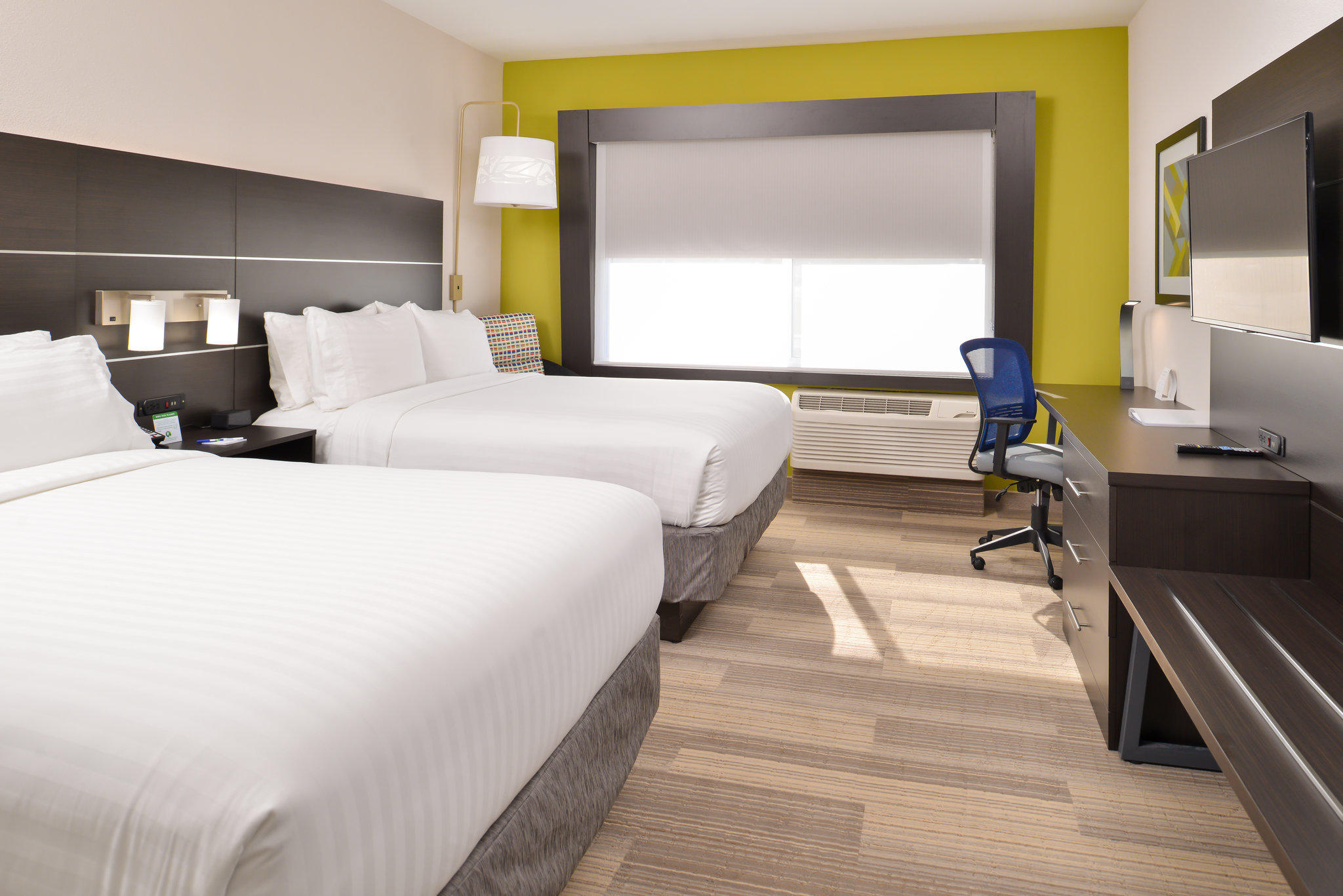 Holiday Inn Express & Suites Lee's Summit - Kansas City, an IHG Hotel