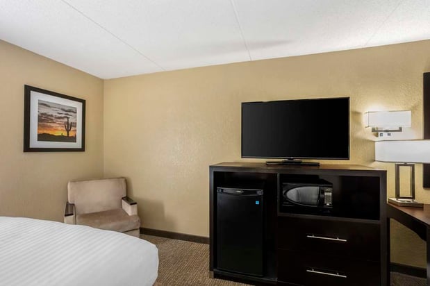 Images Best Western Harrisburg North