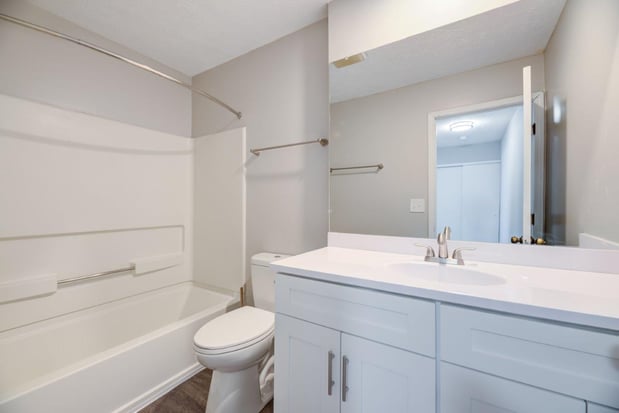 Images Wexford Lakes Apartments Homes and Townhomes