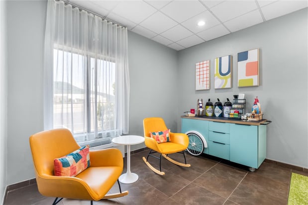 Images Spark by Hilton Kimball