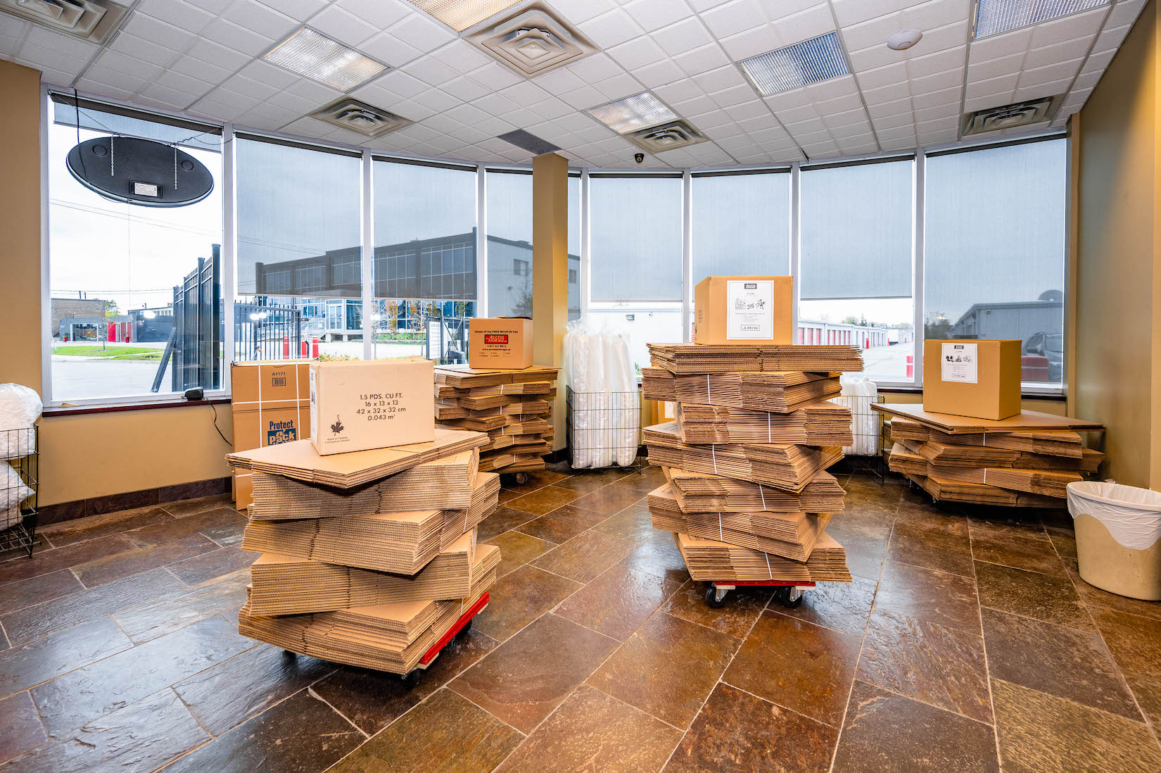 Images Access Storage - Yorkdale