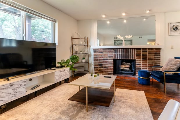 Images Candlewyck Apartments