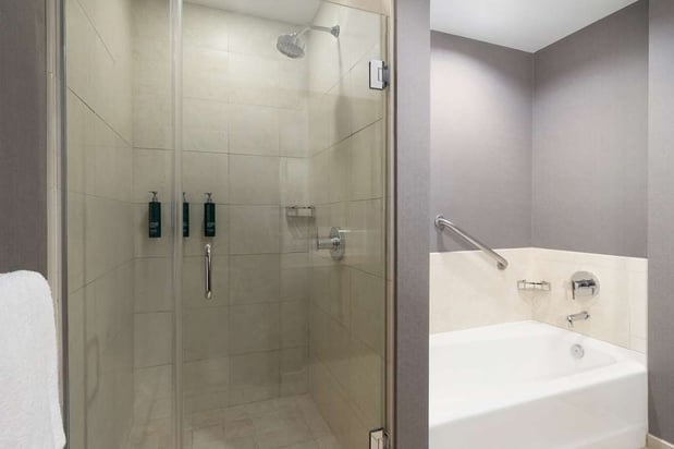 Images Hilton Promenade at Branson Landing