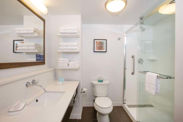 Images Hampton Inn & Suites Cincinnati / Kenwood