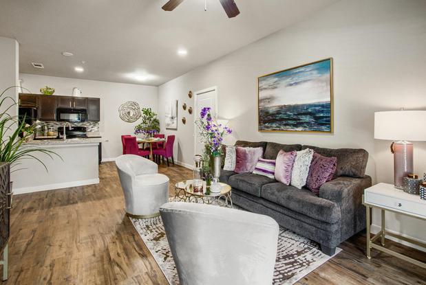 Images Urban Oaks at Conroe
