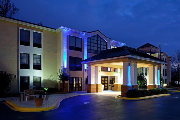 Images Holiday Inn Express & Suites Lexington-Hwy 378, an IHG Hotel