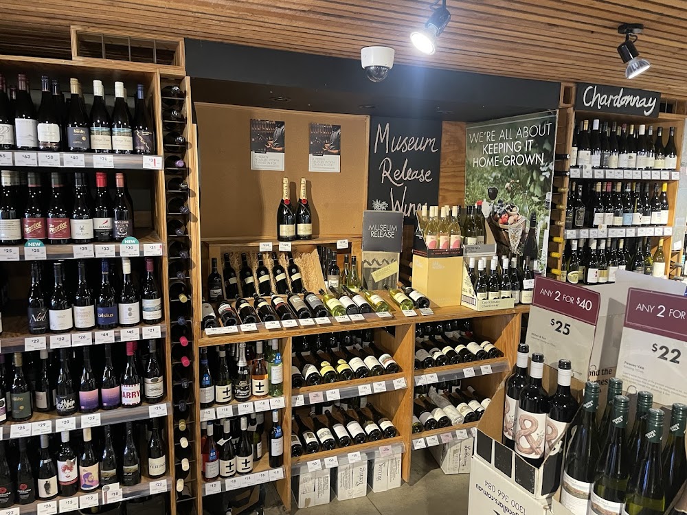 Images Vintage Cellars Round Corner