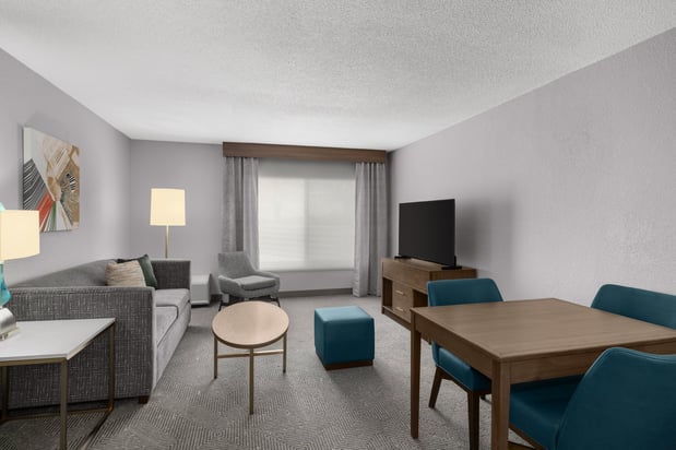 Images Holiday Inn Coralville - Iowa City by IHG
