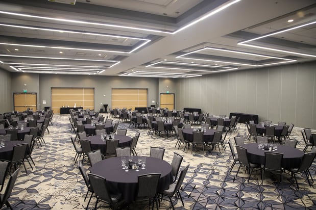 Images Holiday Inn & Suites Cedar Falls-Waterloo Event Ctr by IHG