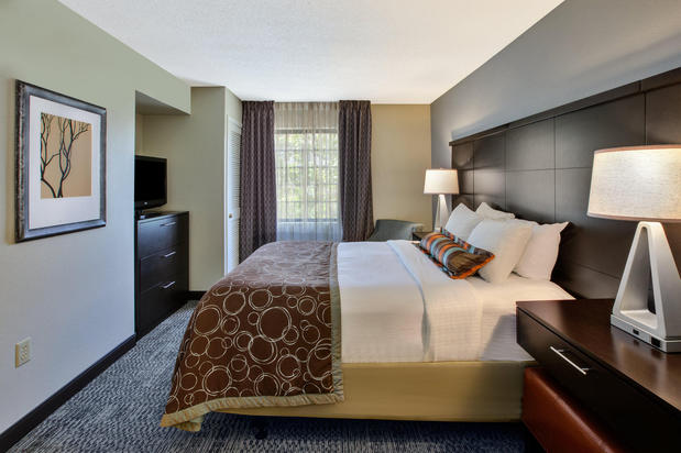 Images Staybridge Suites Louisville-East by IHG