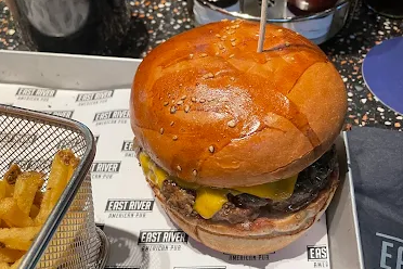 EAST RIVER AMERICAN PUB image 3