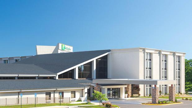 Images Holiday Inn Roanoke Airport-Conference Ctr by IHG