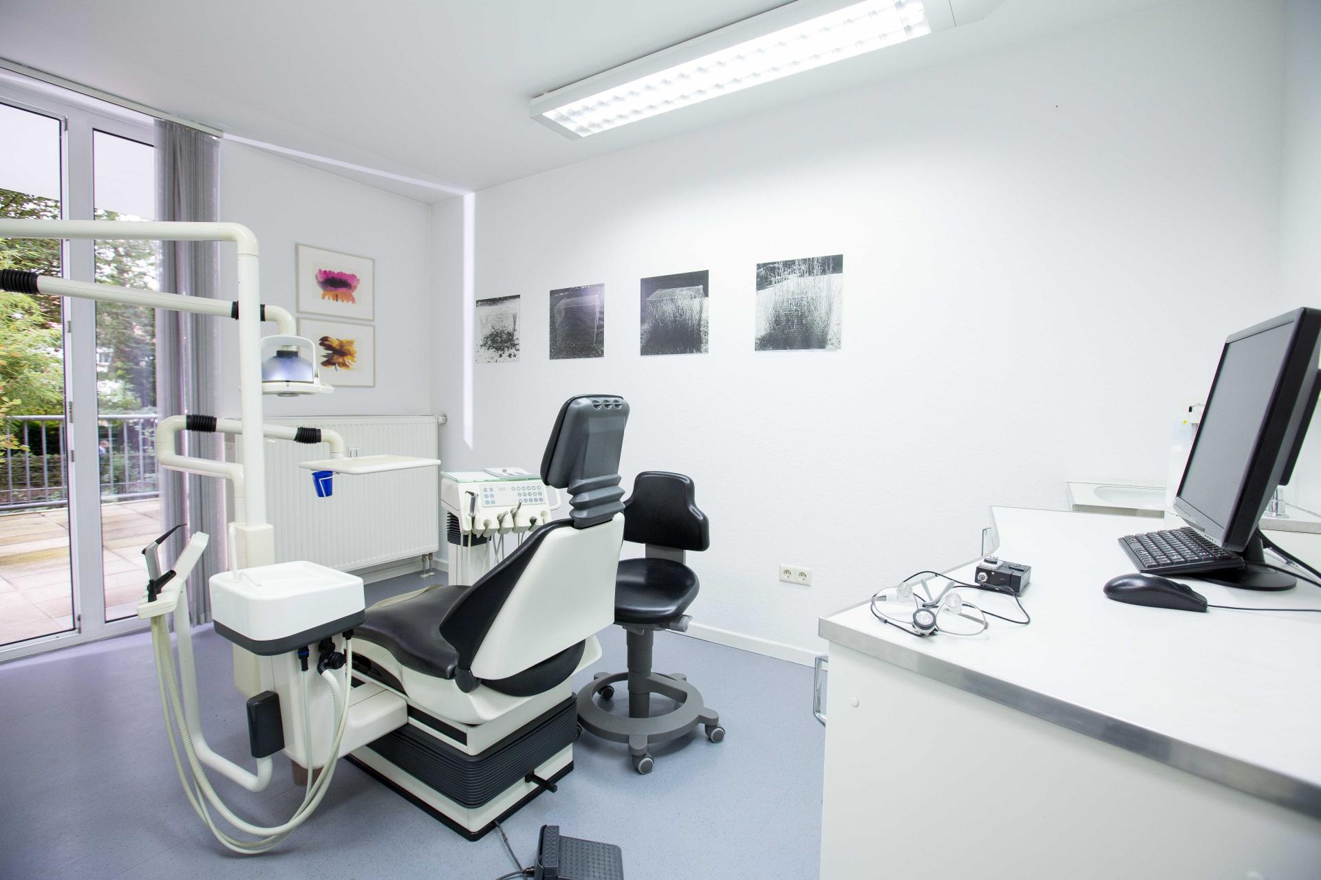 Zahnarztpraxis Anna-Marie Tonojan, Karl-Friedrich-Straße 61 in Emmendingen