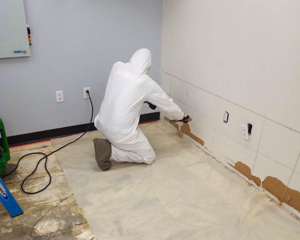 SERVPRO of Whittier is the best team for any water damage in Santa Fe Springs, CA. Call us!