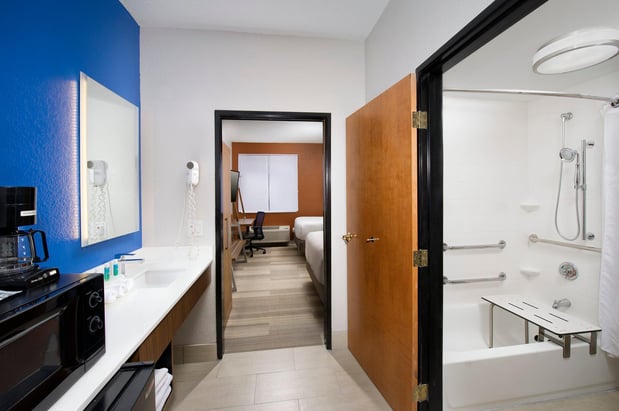 Images Holiday Inn Express & Suites San Antonio-Dtwn Market Area by IHG