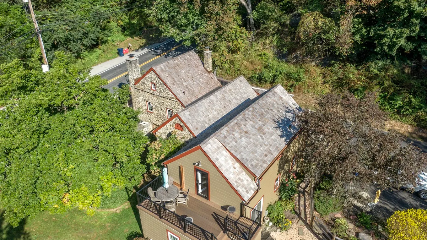 Middle Creek Roofing Image
