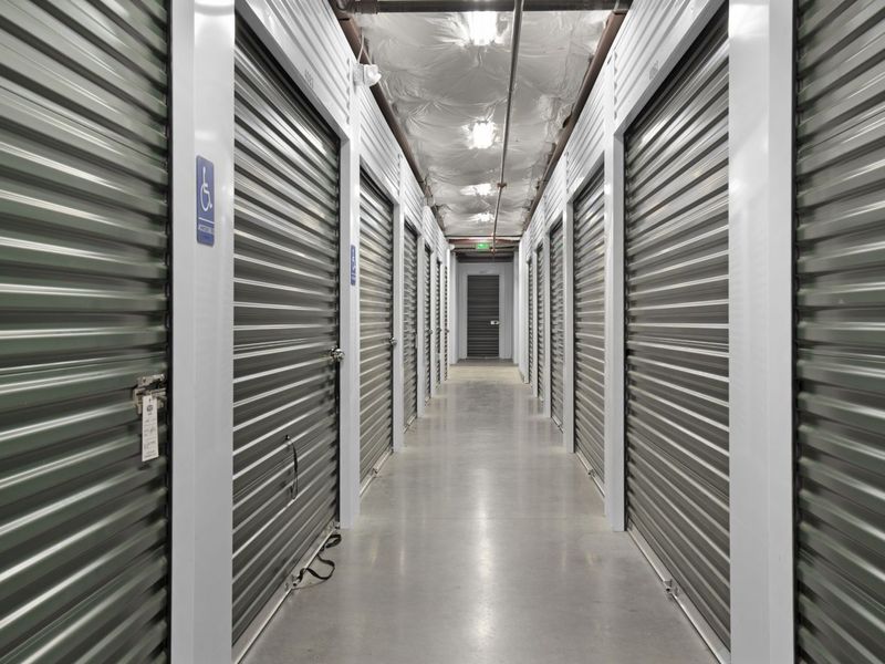 Images Extra Space Storage