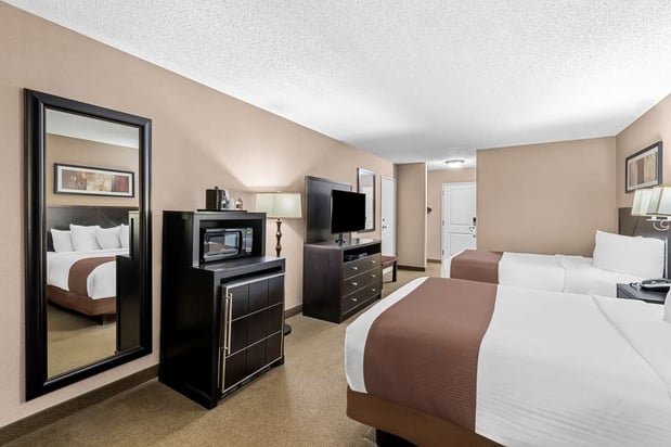 Images Heartland Inn & Suites, SureStay Collection by Best Western
