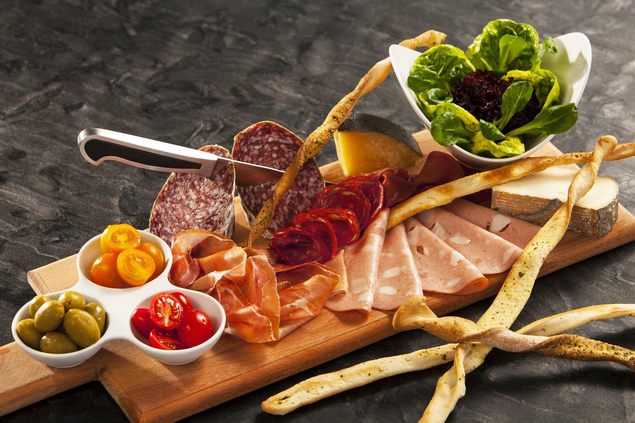 Sheraton Zurich Hotel, Pfingstweidstrasse 100 in Zurich