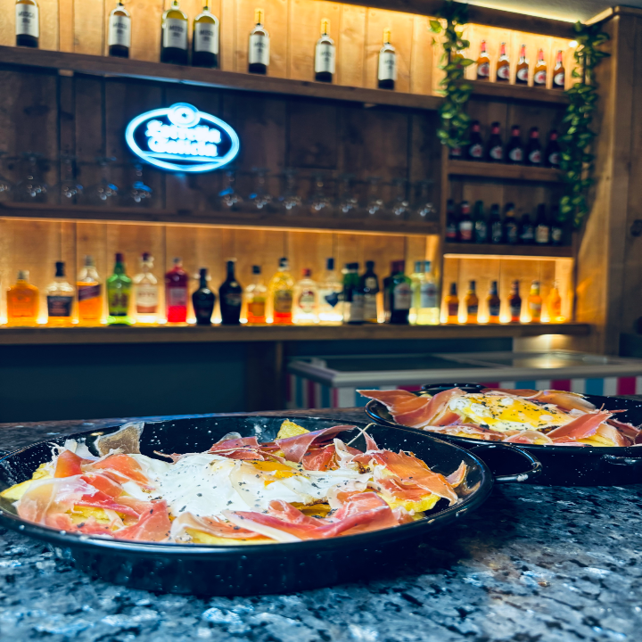 Images Tu Lugar Brasas y Tapas