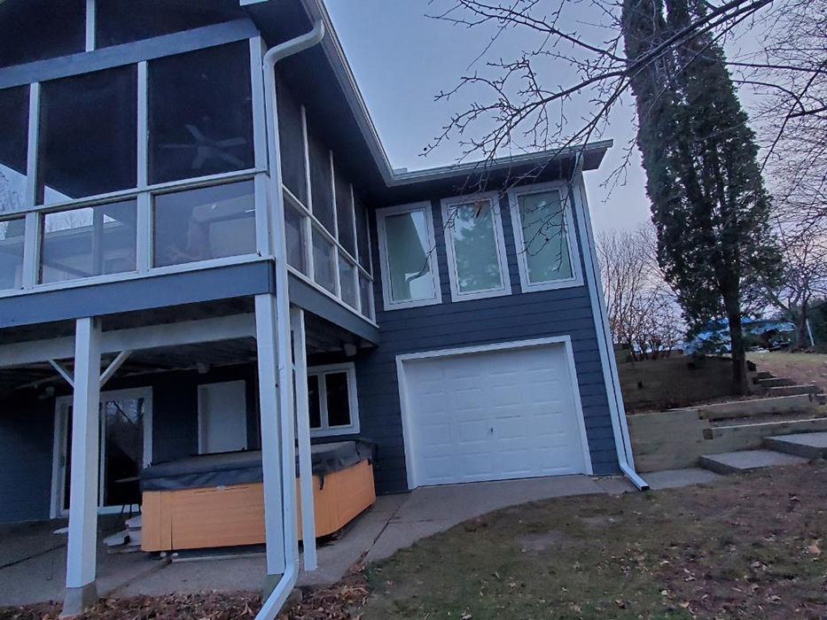 Siding plays a very big role in the appearance of your home, along with the protection of it. WeatherTek Exteriors can make it more interesting for you by installing two colors to your home.