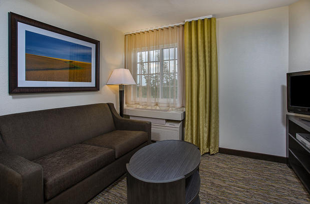 Images Candlewood Suites Louisville Airport by IHG