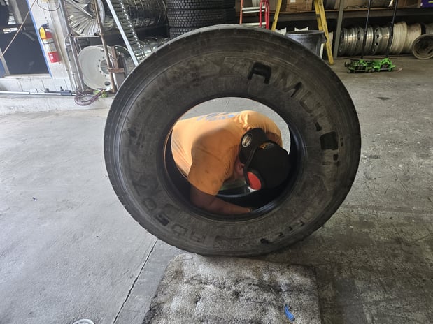 Images CB Truck Tire Service Inc
