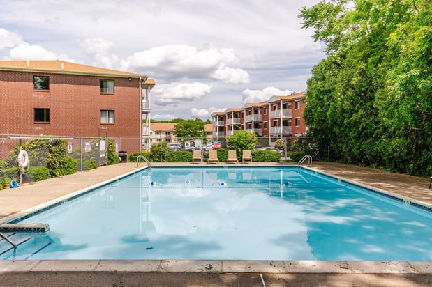 Images Westford Park Apartments