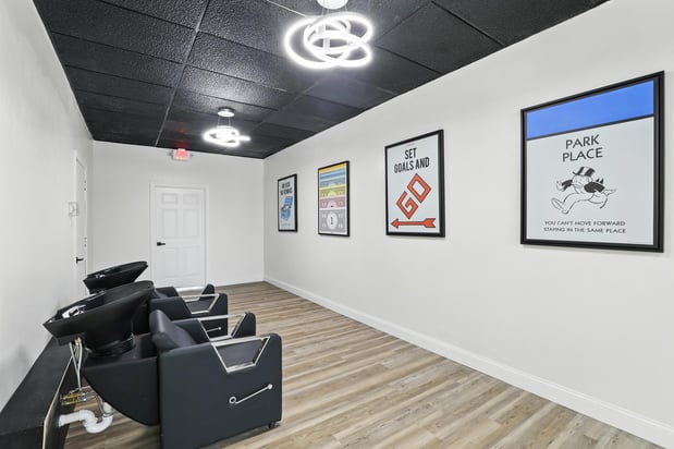 Images The Beauty Bank- Middletown Ohio Luxury Salon Suite & Booth Rental