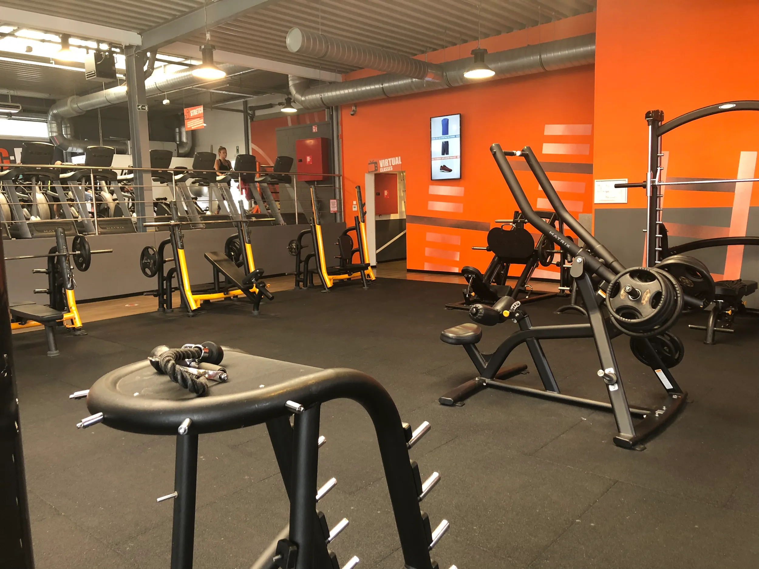 Images Basic-Fit 24/7