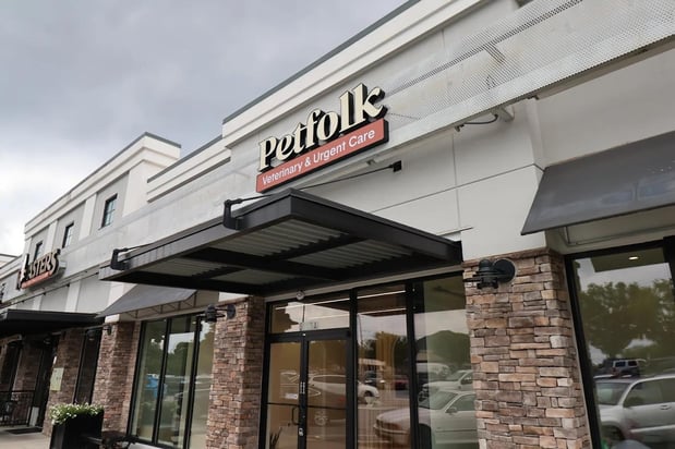 Images Petfolk Veterinary & Urgent Care - Sandy Springs