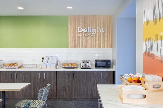 Images Spark by Hilton Clarion