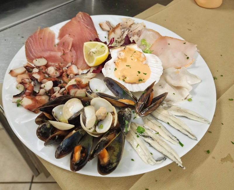 Images Trattoria Pizzeria La Perla di Salvo