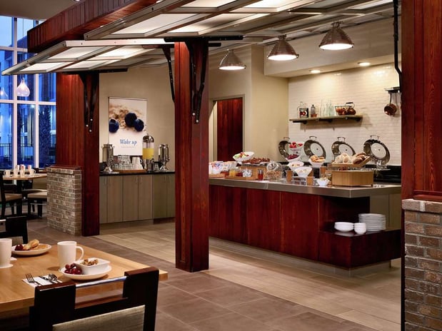 Images DoubleTree by Hilton Hotel & Suites Charleston Airport