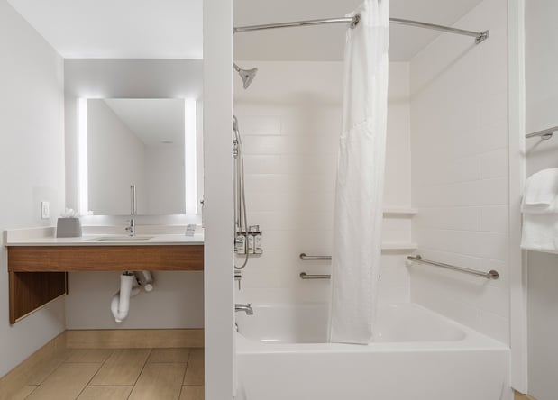 Images Holiday Inn Express & Suites Macon North by IHG