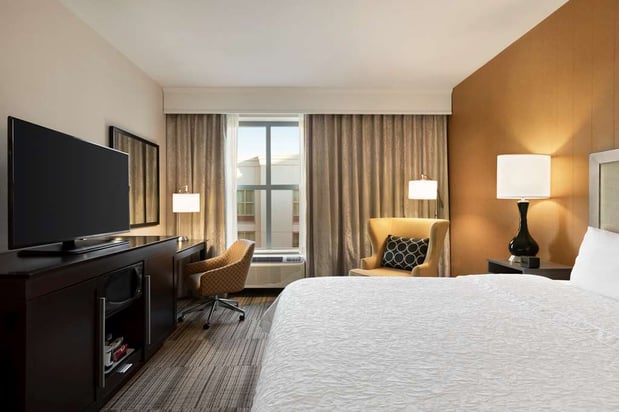 Images Hampton Inn & Suites Roanoke-Downtown