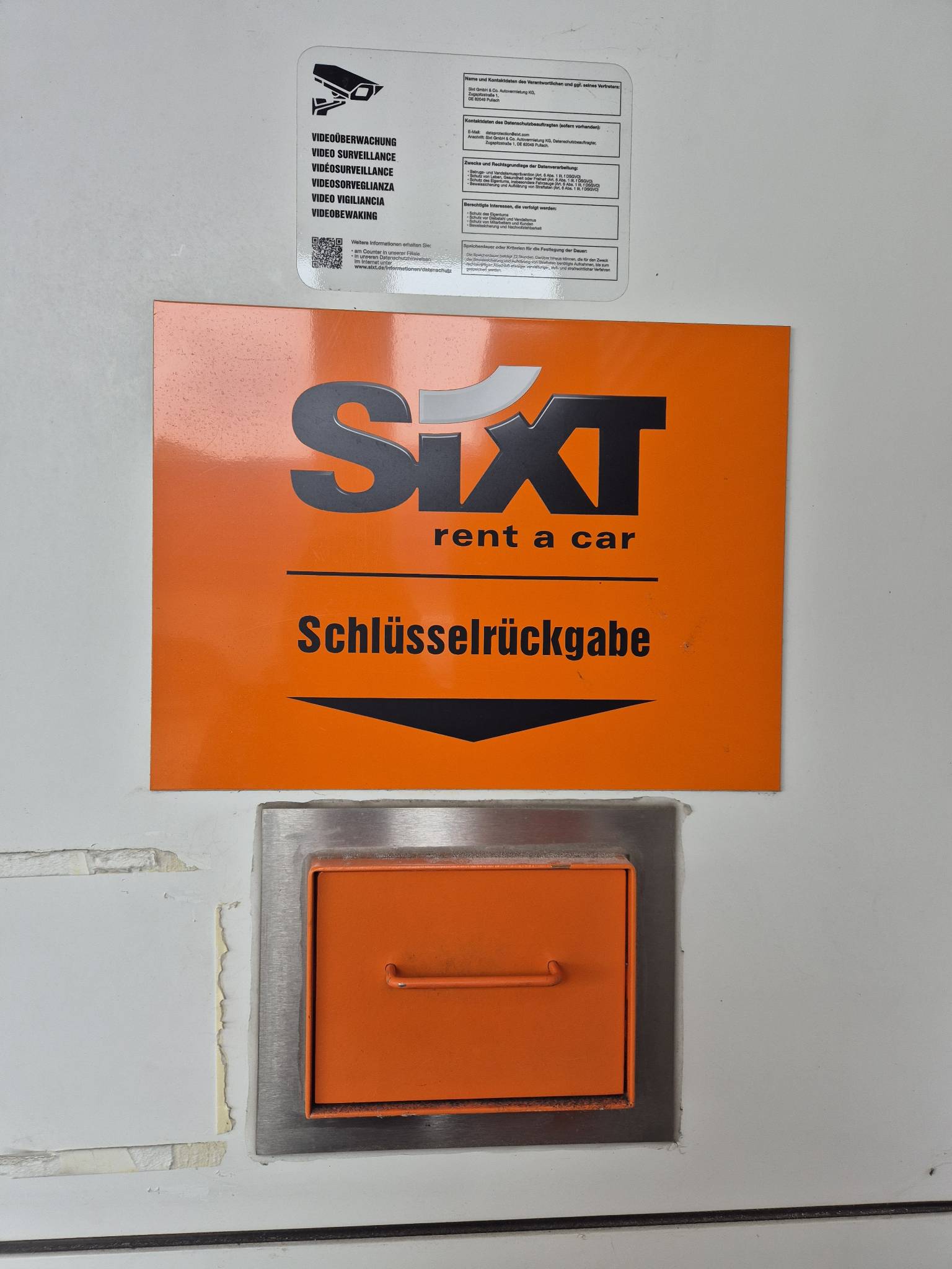 SIXT Autovermietung Braunschweig Süd, Berliner Platz 1B in Braunschweig