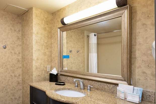 Images Hampton Inn & Suites Baton Rouge - I-10 East